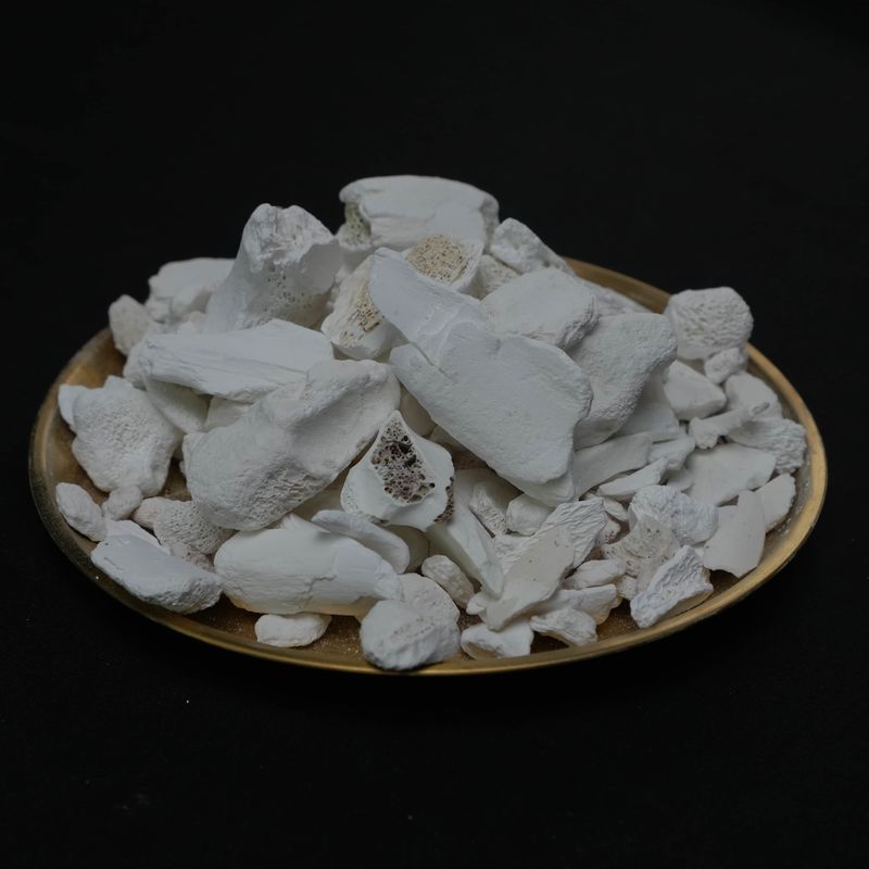 Density 2.3-2.5 G/Cm3 Bone Ash Dust For End Porcelain Manufacturing